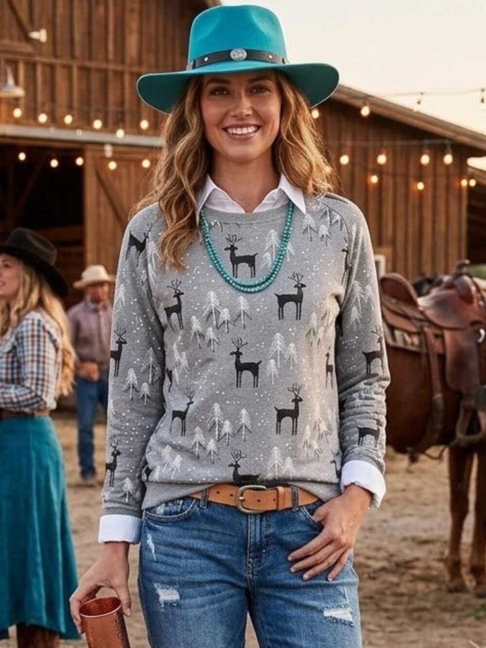 THE ANAHU‎  LADIES HOLIDAY SWEATSHIRT